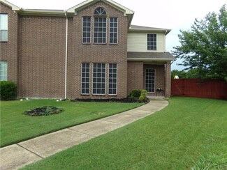 550 Monarch Dr, Lancaster, TX 75146