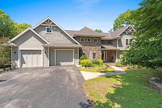 5897 Bluff Ledge Rd, Sturgeon Bay, WI 54235