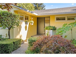 6700 SW Canyon Dr, Portland, OR 97225