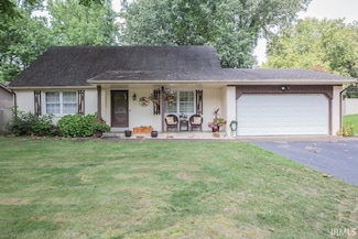706 Forest Park Dr, Newburgh, IN 47630