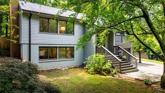 305 Lancelot Dr, Clemson, SC 29631