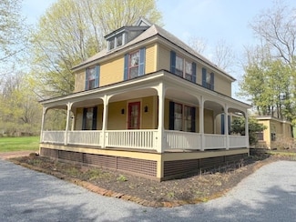 41 Bulkley St, Williamstown, MA 01267