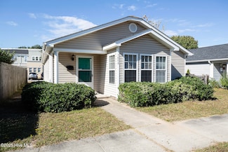 1008 S 10th St, Wilmington, NC 28401