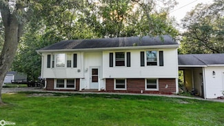 551 N Hazel St, Agency, IA 52530