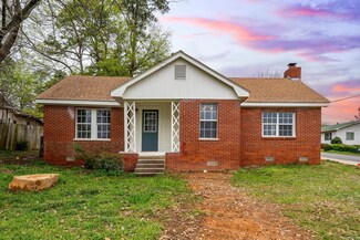 604 3rd St, Perryville, AR 72126