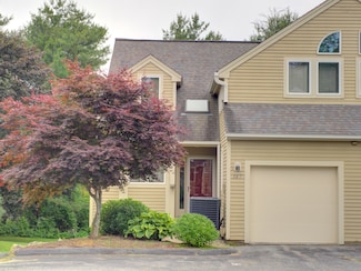147 Courtyard Ln, Storrs Mansfield, CT 06268
