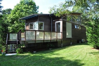 54 Cannahoot St, Oak Bluffs, MA 02557