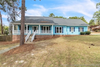 700 Stonington Dr, Fayetteville, NC 28311