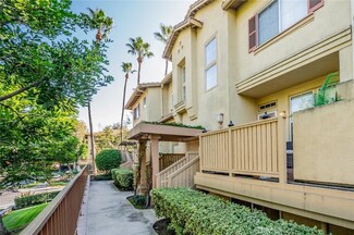 549 W Summerfield Cir, Anaheim, CA 92802