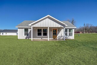222 W Cardinal St, Ector, TX 75439