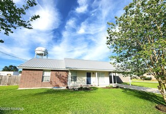 111 Billis St, Breaux Bridge, LA 70517