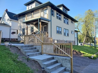 1101 N 7th Ave E, Duluth, MN 55805