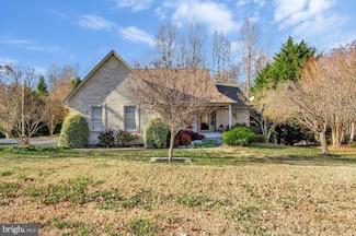 220 Sandhill Ct, Saint Leonard, MD 20685