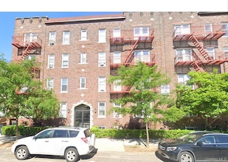 4520 43rd St Unit 2C, Sunnyside, NY 11104