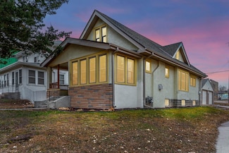 3123 Dupont Ave N, Minneapolis, MN 55411