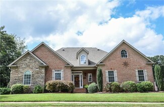 4390 Sandalwood Ct, Winston Salem, NC 27106