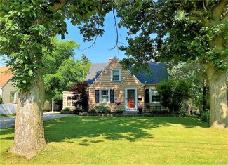 4127 Connection Dr, Buffalo, NY 14221