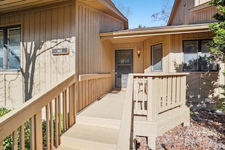 305 N Scarlet Oak Ln, Hendersonville, NC 28791