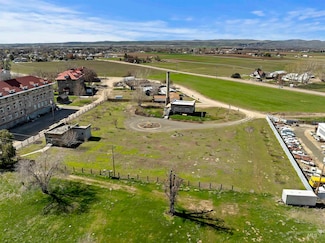 2480 Galey St, Weiser, ID 83672