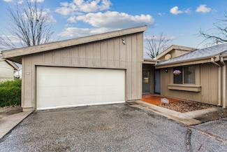 8325 E Harry St, Wichita, KS 67207