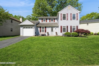 8 Admirals Row, Freehold, NJ 07728