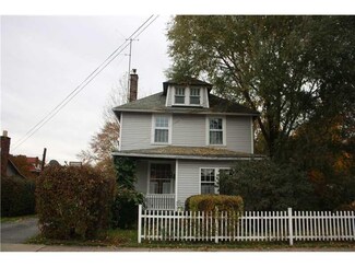 713 Riverside Dr, Beaver, PA 15009