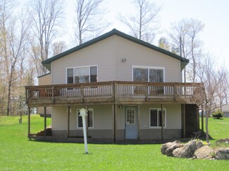 18046 Long Point Rd, Germfask, MI 49836