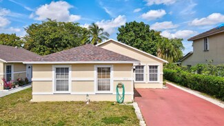 5716 Boynton Bay Cir, Boynton Beach, FL 33437