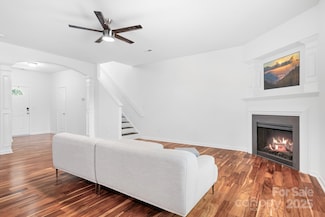 9437 Macquarie Ln, Charlotte, NC 28227