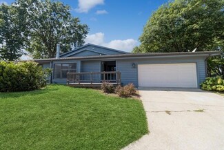 6164 Terrace Dr Unit 18, Johnston, IA 50131