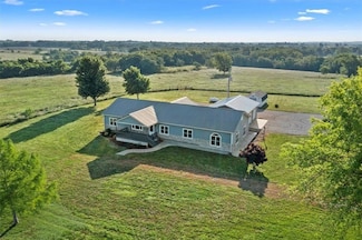 33117 SE 800th Rd, Kincaid, KS 66039
