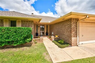 2917 Fairfield Dr, Edmond, OK 73012