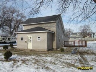 317 W Webster St, Cuba City, WI 53807