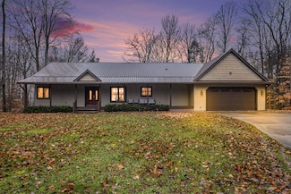 4581 Maple Island Rd, Ravenna, MI 49451