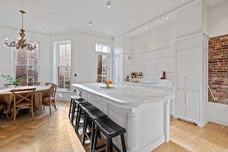 15 Regent Cir, Brookline, MA 02445