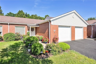 1470 Spring Crest Cir, Latrobe, PA 15650