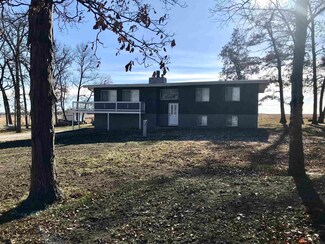 1792 210th St, New Hampton, IA 50659