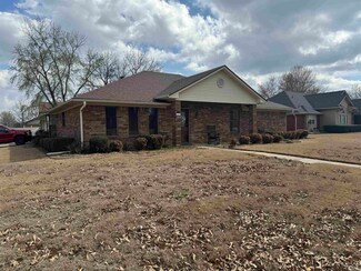 8601 Skypark Dr, Fort Smith, AR 72903
