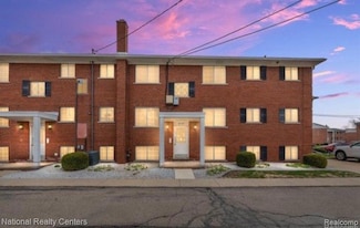8160 Crestview Drive #2 Dr, Sterling Heights, MI 48312