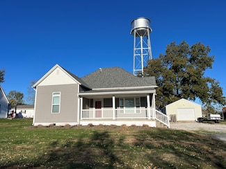 210 3rd St, Pilot Grove, MO 65276