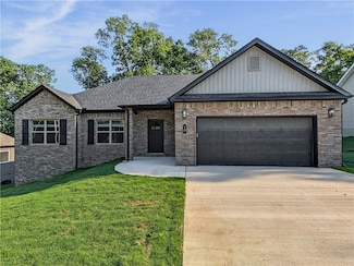 18 Greenodd Dr, Bella Vista, AR 72714