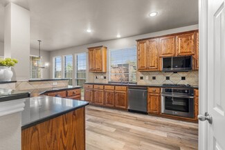 1145 Dayton Dr, Lantana, TX 76226