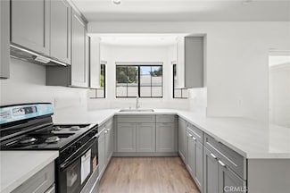 6930 Enfield Ave, Los Angeles, CA 91335