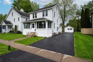 41 1/2 Seneca St, Baldwinsville, NY 13027