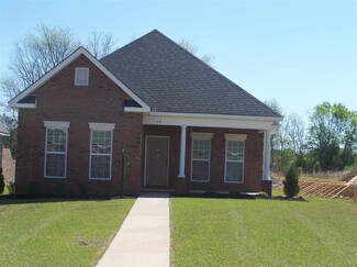 103 Wanda Dr, Centerville, GA 31028