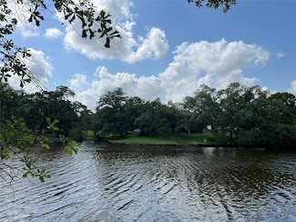 32526 Bayou Bend, Richwood, TX 77515