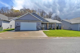 214 Crimson Ln, Bridgeport, WV 26330