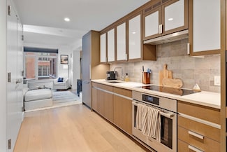 100 Lovejoy Wharf Unit 5Q, Boston, MA 02114