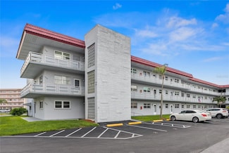 5660 80th St N Unit B106, Saint Petersburg, FL 33709