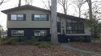 1013 Squirrel Hill Rd, Charlotte, NC 28213